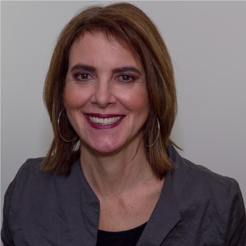 Becki Saltzman, Founder and Chief Curiosity Seeker at Applied Curiosity Lab