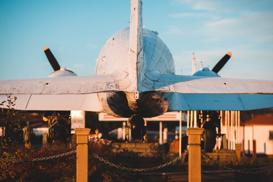 white airplane - ai pilot failure post-mortem